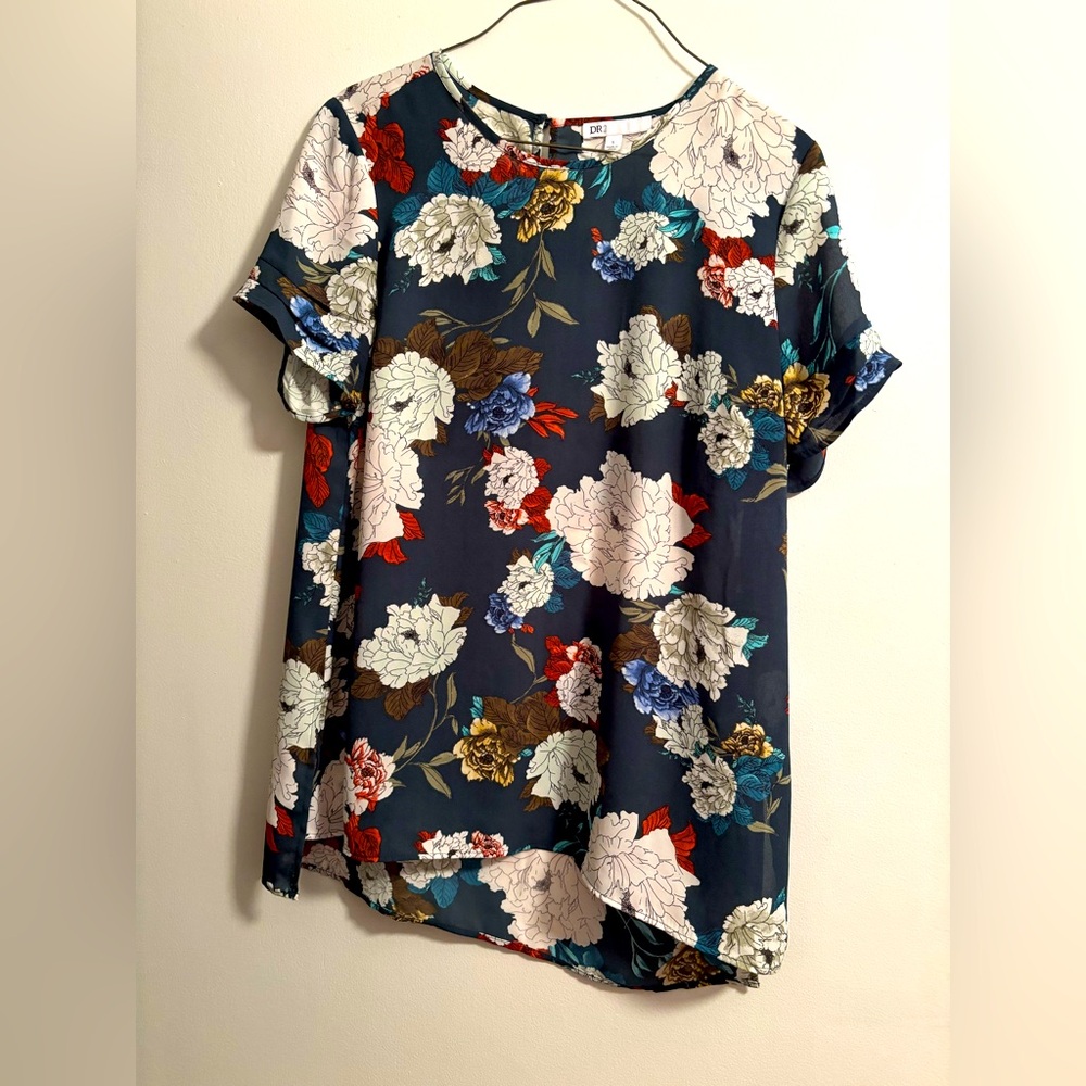 DR2 White and Pink Floral Blouse Short Sleeve Relaxed Fit